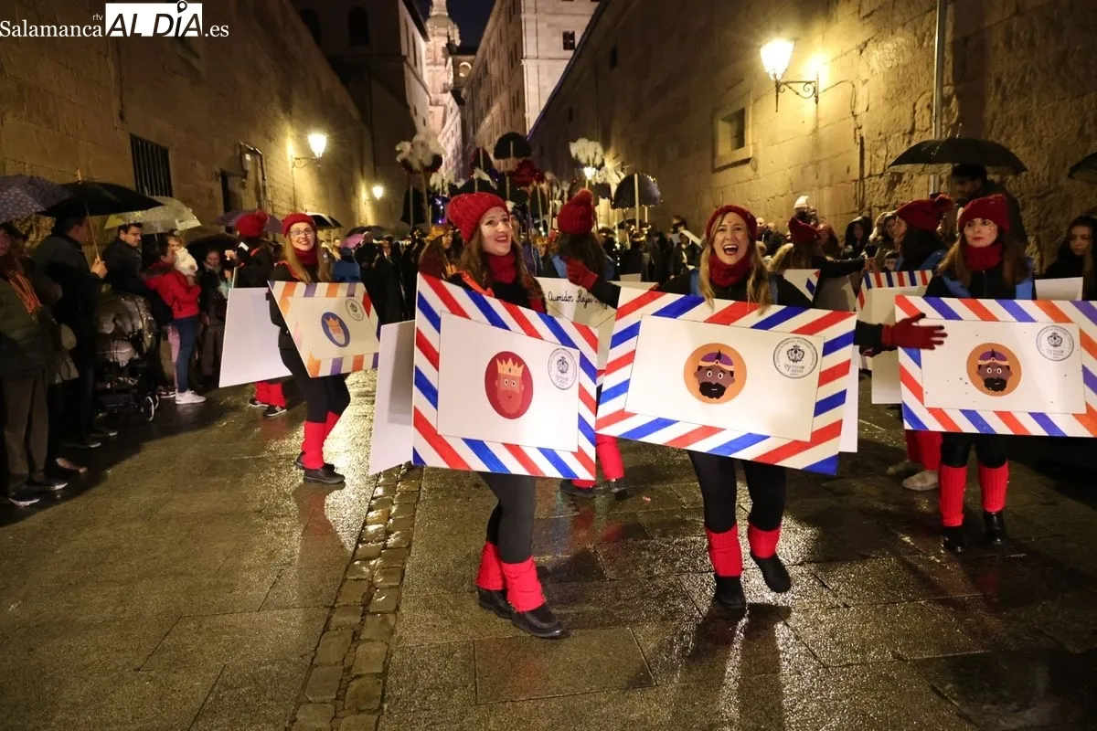 Desfile del Cartero Real por el centro de Salamanca. Foto: David Sañudo
