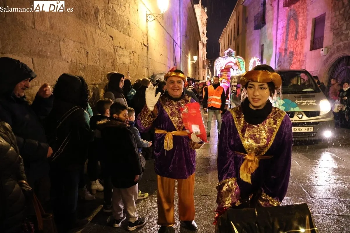 Desfile del Cartero Real por el centro de Salamanca. Foto: David Sañudo