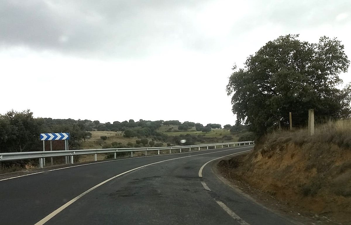 UPL exige reparar la SA-104 por fallos en el asfalto