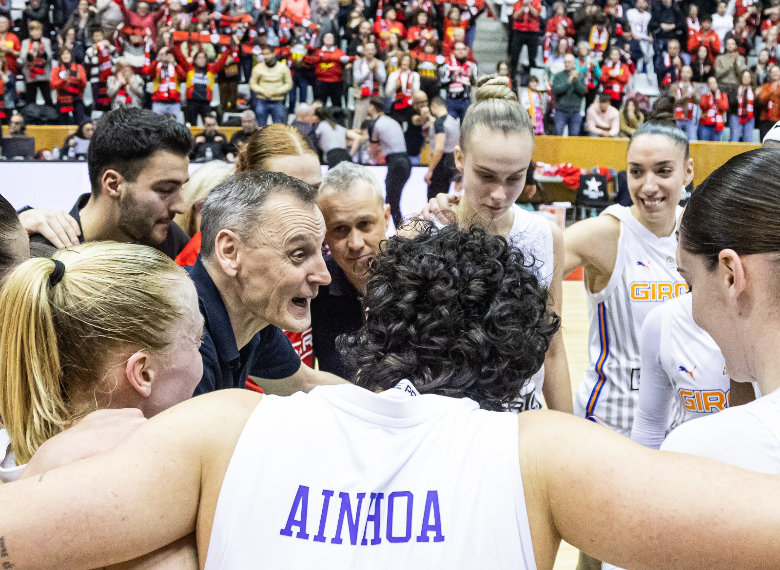 La leyenda Roberto Íñiguez, ex del Perfumerías Avenida, clasifica al Uni Girona para la Final Six de Euroliga