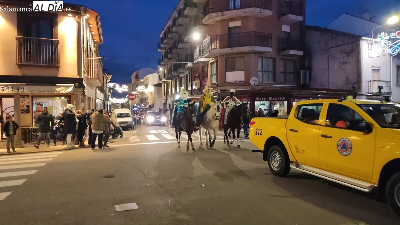 Visita de los Reyes Magos en Vitigudino / CORRAL