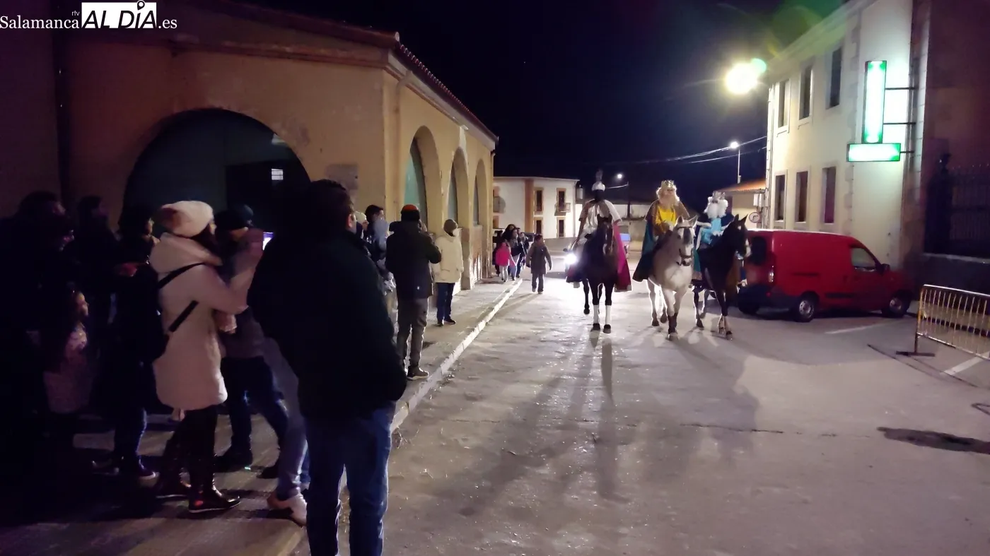 Visita de los Reyes Magos en Vitigudino / CORRAL
