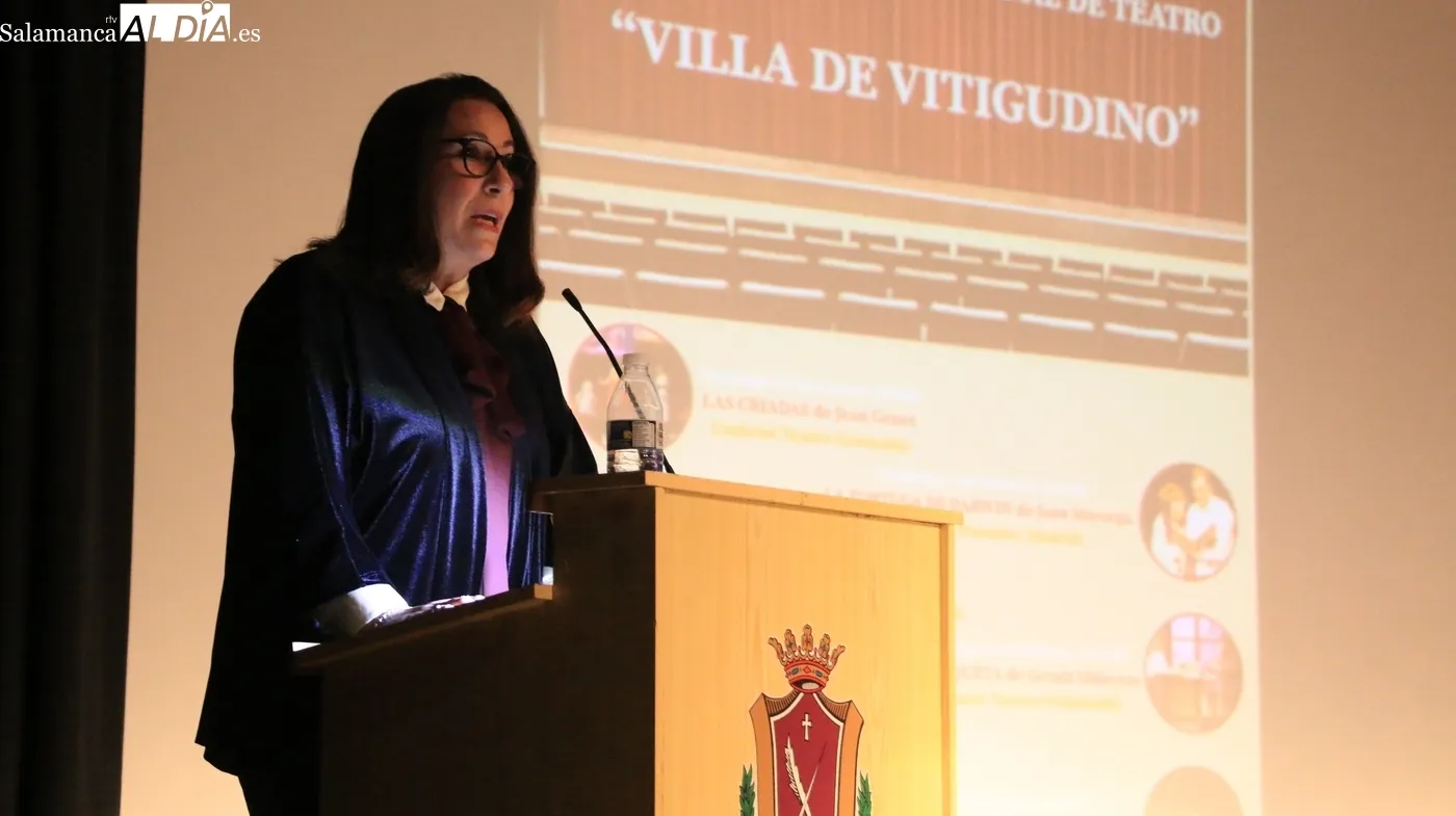 Momentos de la presentación del XXXVIII Certamen Nacional de Teatro 'Villa de vitigudino'  / CORRAL
