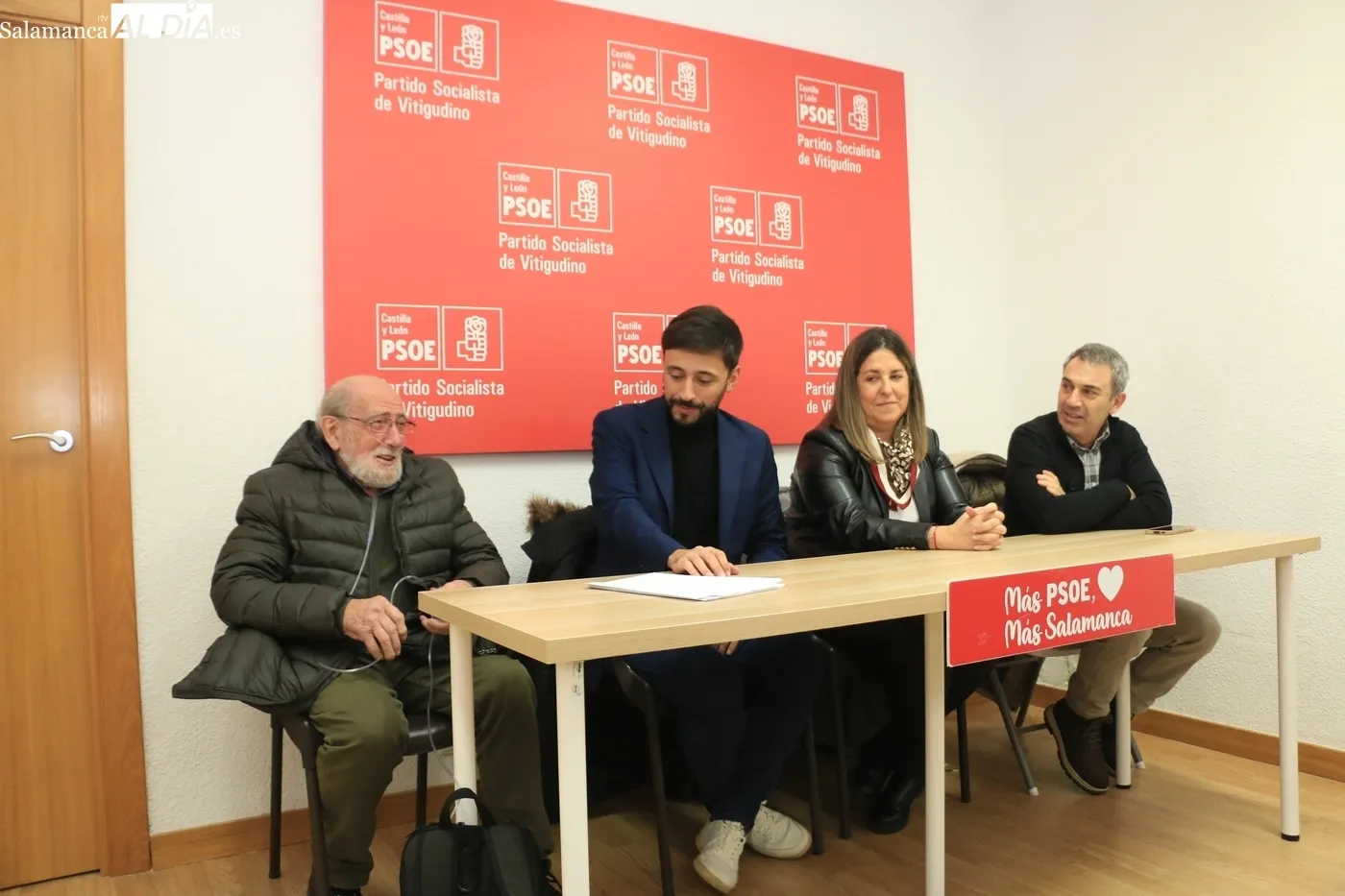 Fran Díaz, Noelia Merino, Miguel ángel Luengo y Javier Muñiz mantienen un encuentro con alcaldes y concejales socialistas / CORRAL 