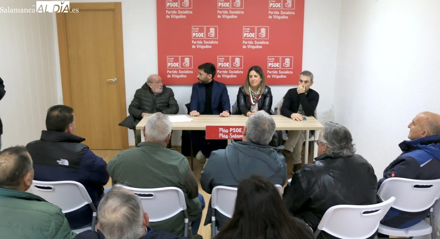 Fran Díaz, Noelia Merino, Miguel ángel Luengo y Javier Muñiz mantienen un encuentro con alcaldes y concejales socialistas / CORRAL 
