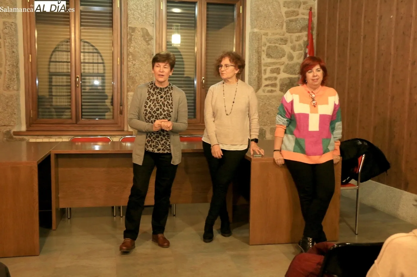 De iz., a der., Pilar Rodríguez Pérez, Juncal Marcos y Pepa Pérez / CORRAL