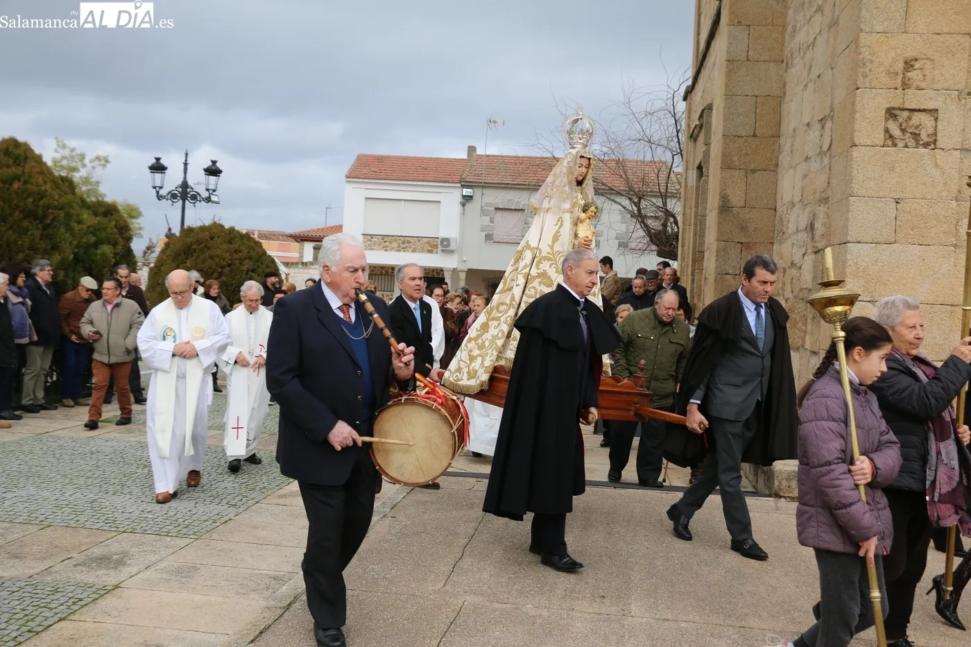 Celebración de la fiesta de las Candelas en La Fregeneda  / CORRAL