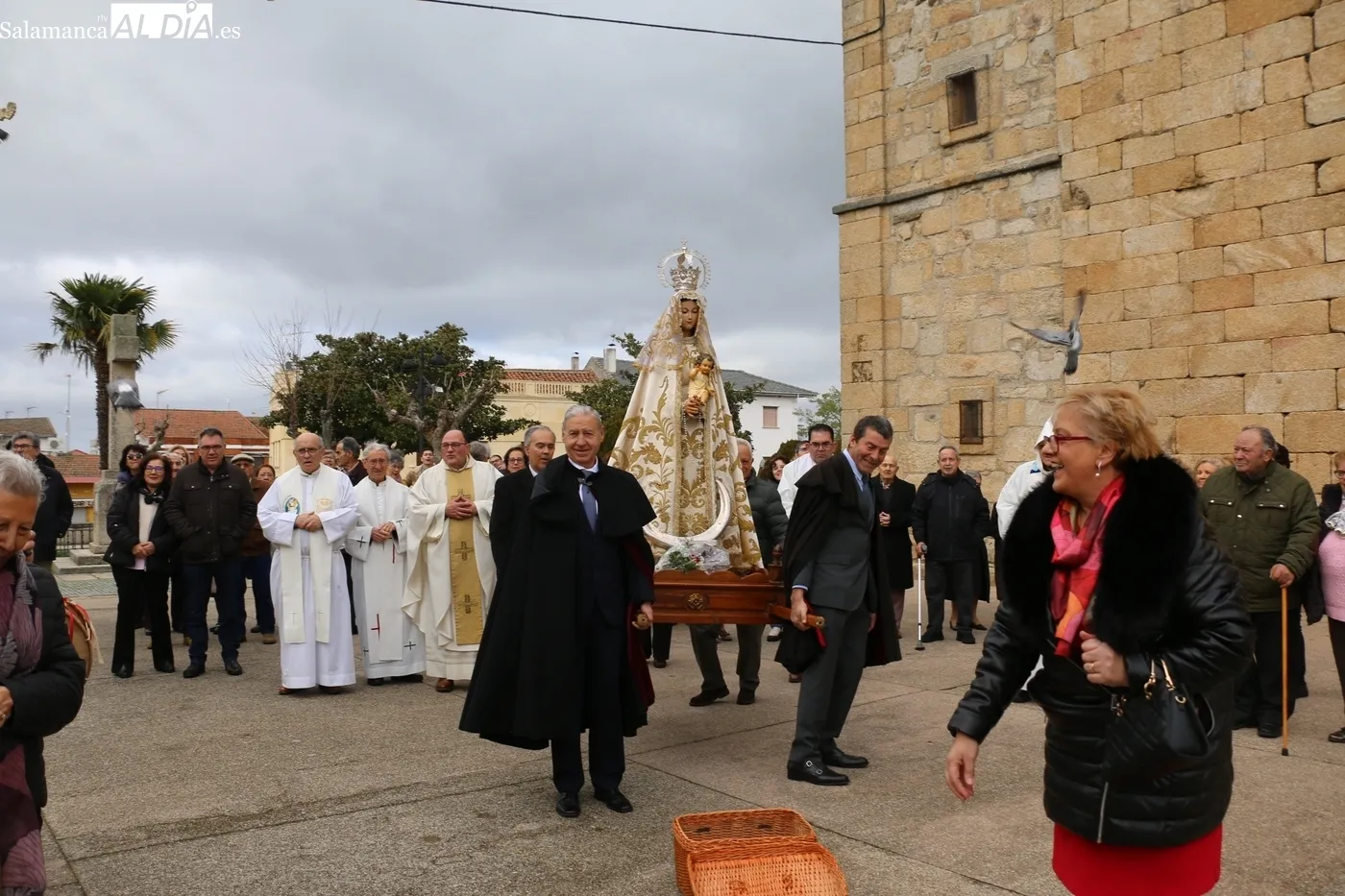 Celebración de la fiesta de las Candelas en La Fregeneda  / CORRAL