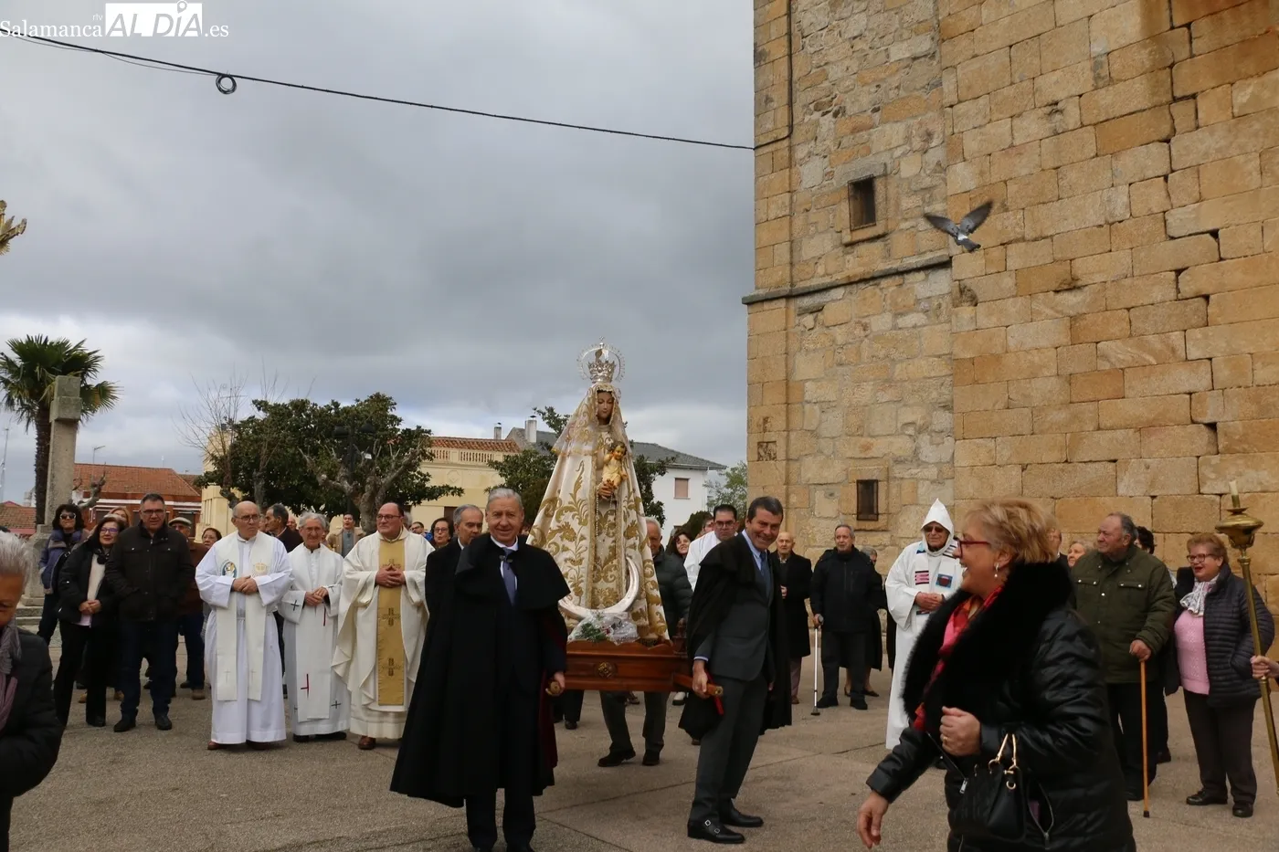 Celebración de la fiesta de las Candelas en La Fregeneda  / CORRAL