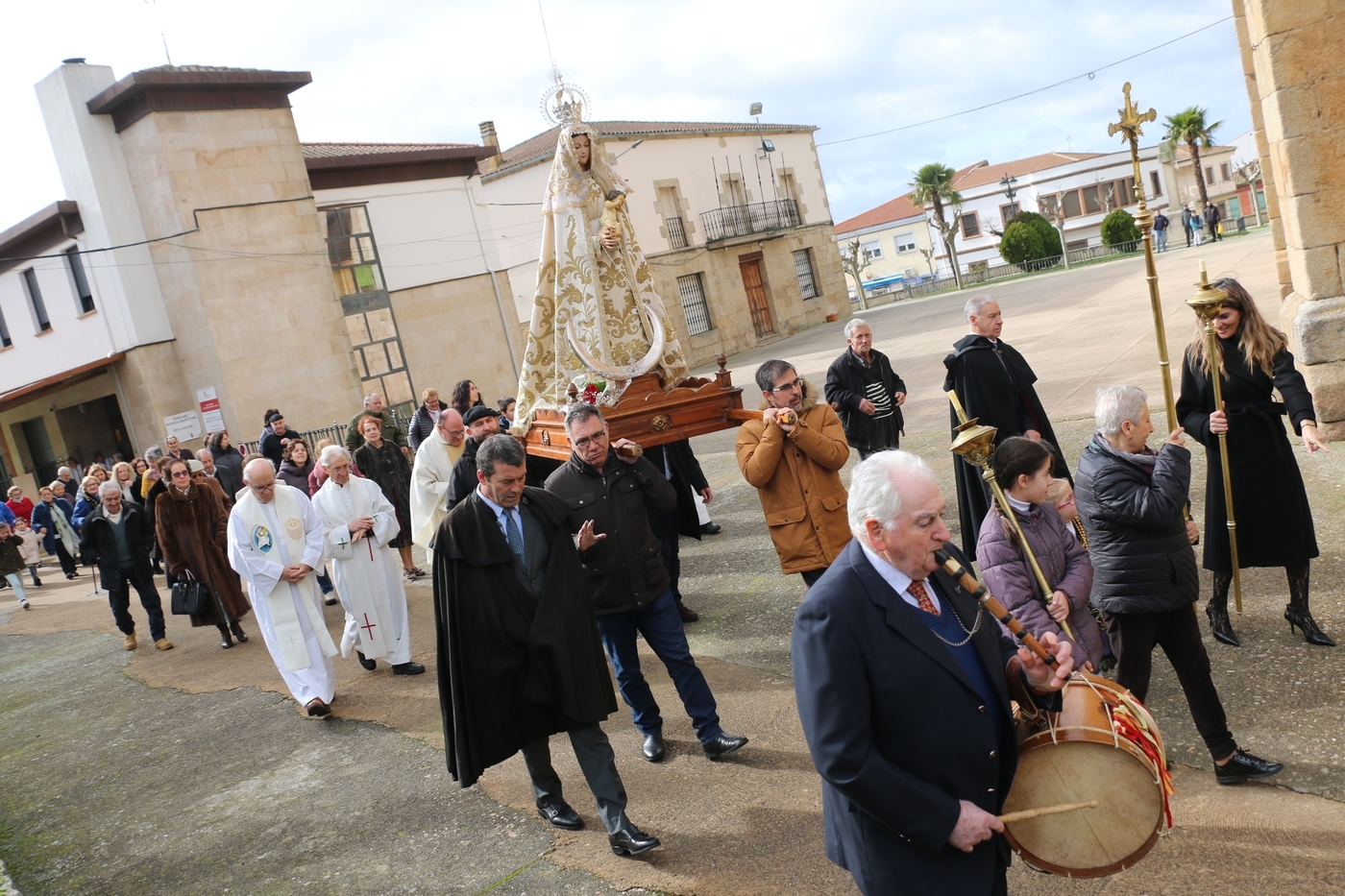 Las Candelas La Fregeneda: la lluvia traslada el hornazo