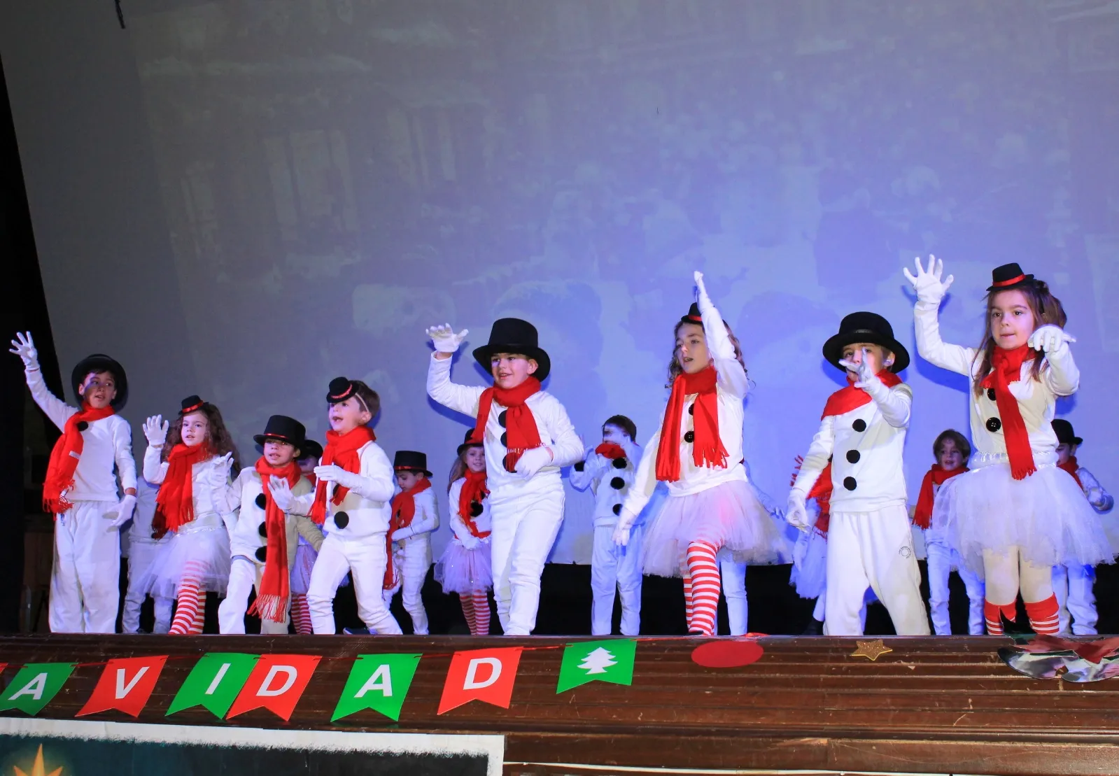 El Colegio Calasanz celebra la Navidad con su tradicional festival de Infantil y Primaria