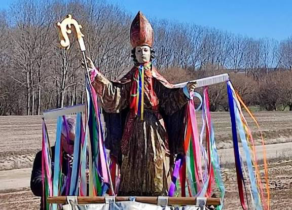 San Blas cumplirá un año más con su tradición en las calles de Santiago de la Puebla con la esperada celebración de las gargantillas