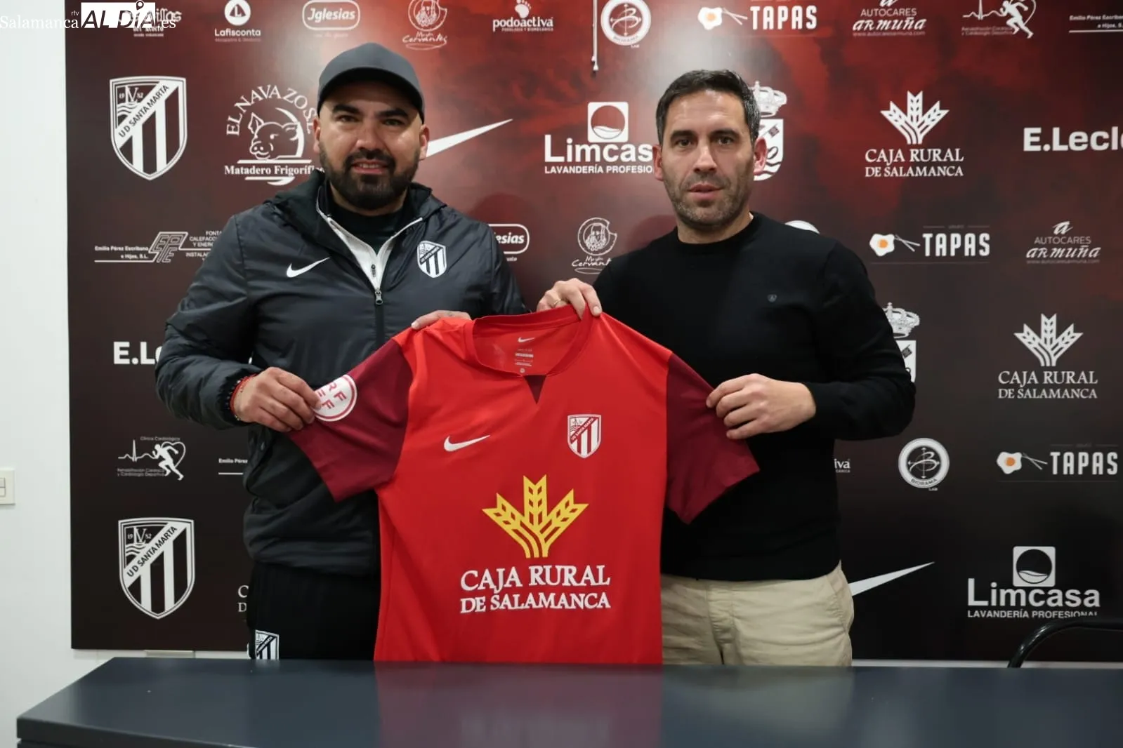 Presentación de Jehu Chiapas como entrenador del Liga Nacional de la UD Santa Marta | Fotos: David Sañudo