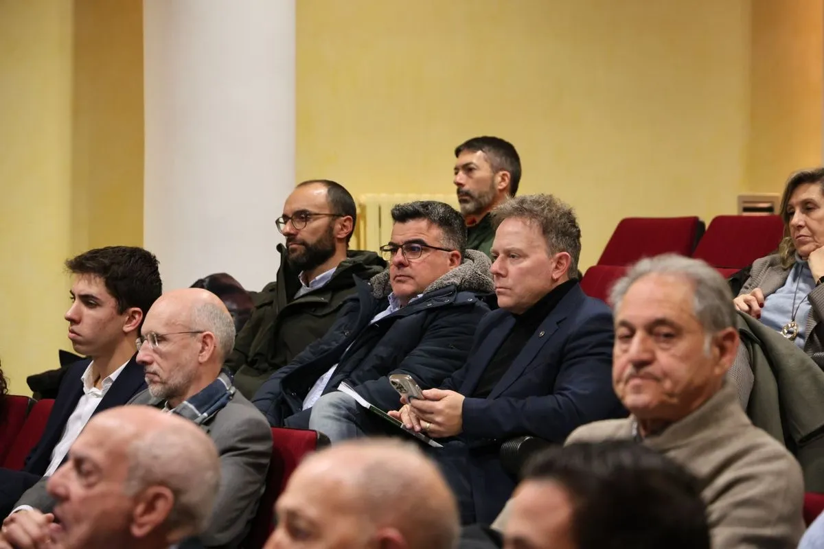 Foto 7 - FOTOS | Eduardo Est&eacute;vez desvela en su nuevo libro las claves del 'quinto poder' empresarial