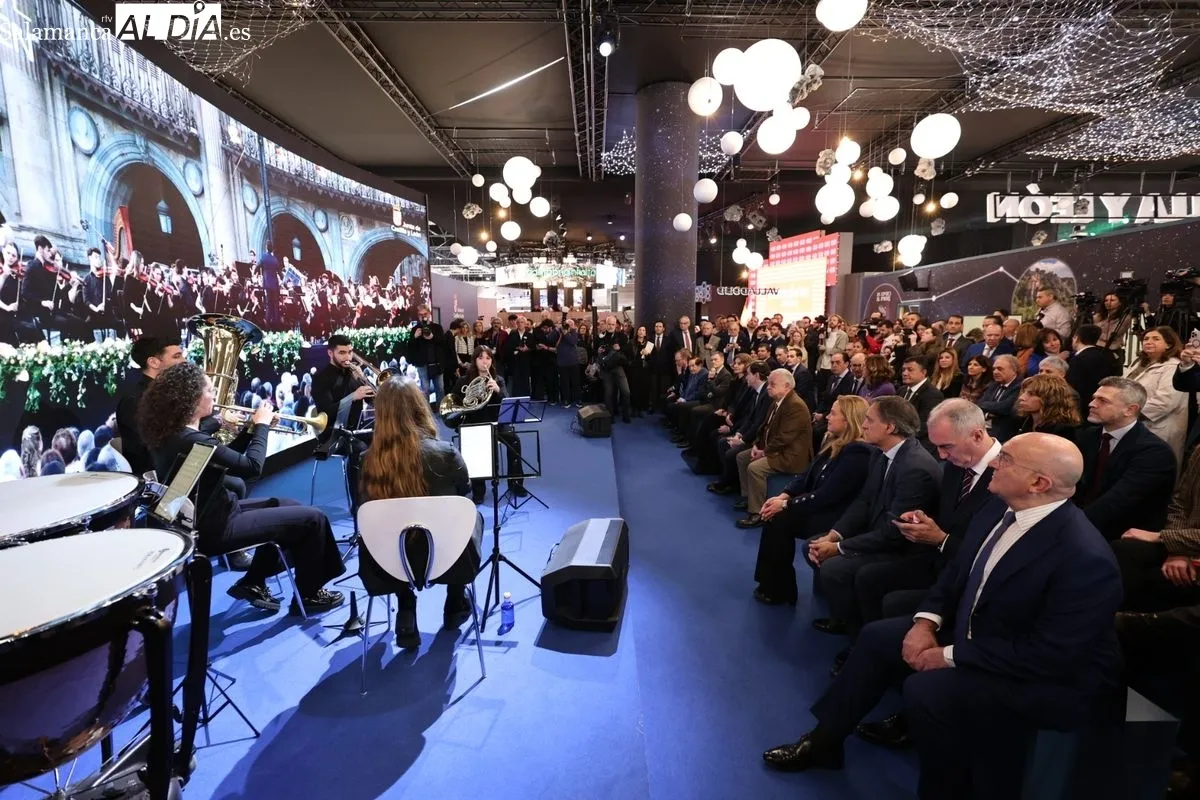 El presidente de la Junta de Castilla y León, Alfonso Fernández Mañueco, en la presentación de la propuesta de la Comunidad en Fitur. Foto de David Sañudo