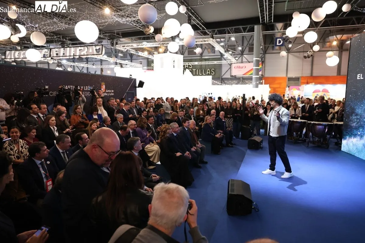 El presidente de la Junta de Castilla y León, Alfonso Fernández Mañueco, en la presentación de la propuesta de la Comunidad en Fitur. Foto de David Sañudo