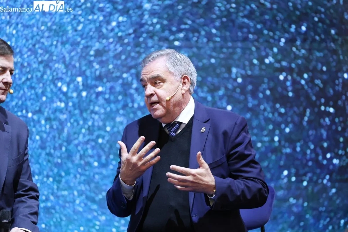El presidente de la Junta de Castilla y León, Alfonso Fernández Mañueco, en la presentación de la propuesta de la Comunidad en Fitur. Foto de David Sañudo