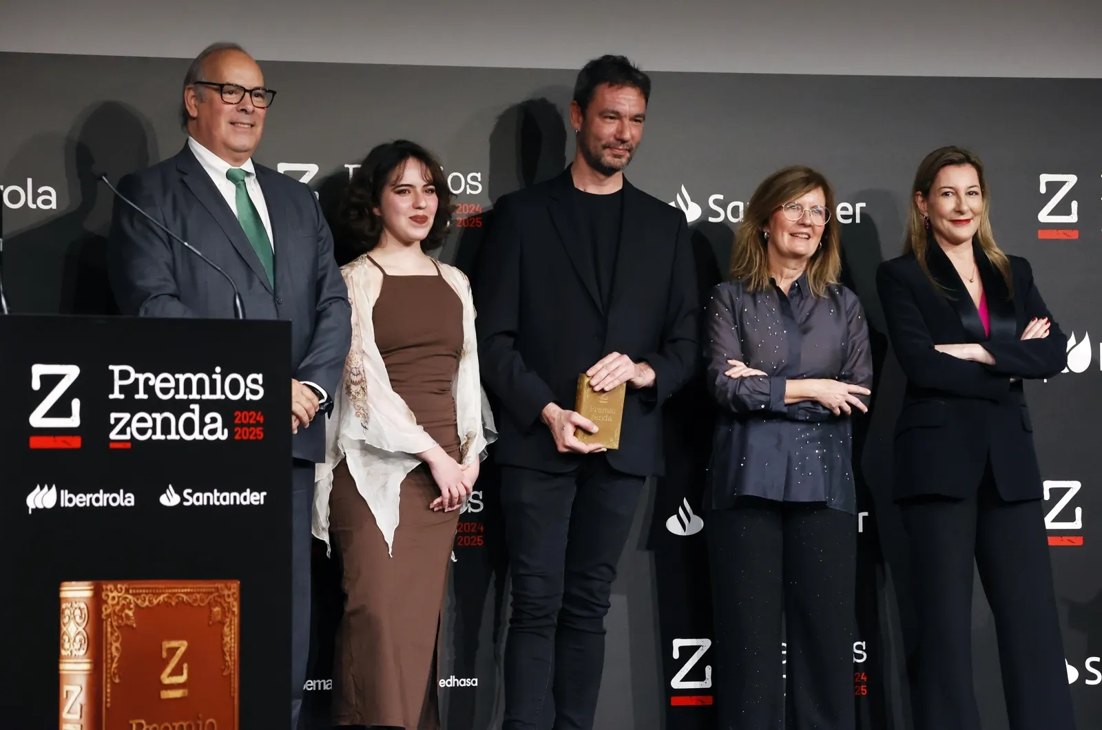 Foto 2 - Una librer&iacute;a salmantina recibe el Premio Zenda en un acto presidido por la Reina Letizia