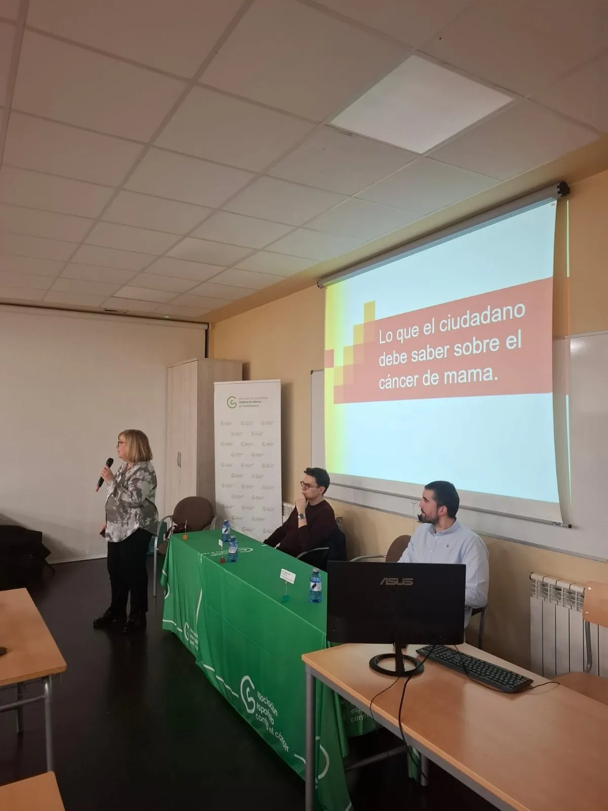 Foto 5 - Onc&oacute;logos analizar&aacute;n los avances en cribados y gen&eacute;tica en Guijuelo y B&eacute;jar