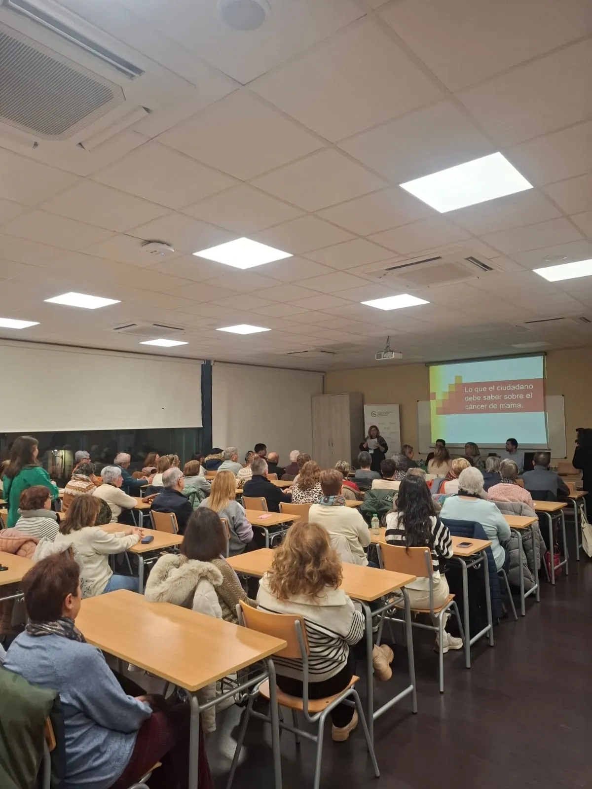 Foto 4 - Onc&oacute;logos analizar&aacute;n los avances en cribados y gen&eacute;tica en Guijuelo y B&eacute;jar