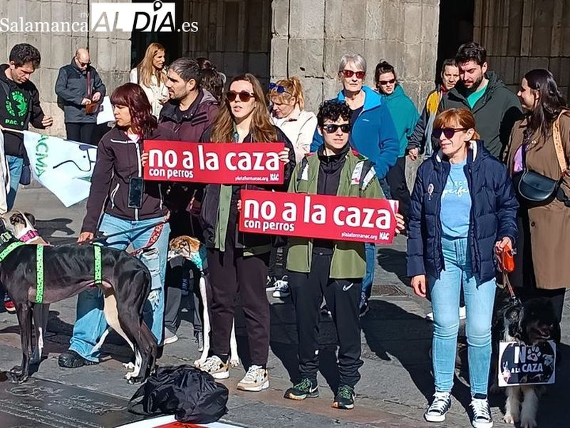 Marcha contra la caza en Salamanca: protesta por los galgos