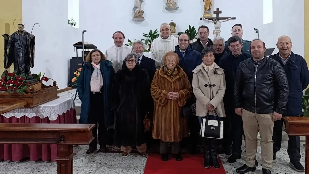 Foto 2 - La devoci&oacute;n a San Mauro Abad une a los vecinos de Casillas de Flores en su d&iacute;a grande
