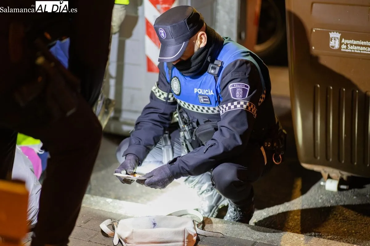 Una noche de patrulla con la Policía Local de Salamanca | Fotos: David Sañudo