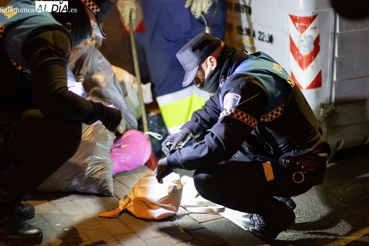 Una noche de patrulla con la Policía Local de Salamanca | Fotos: David Sañudo