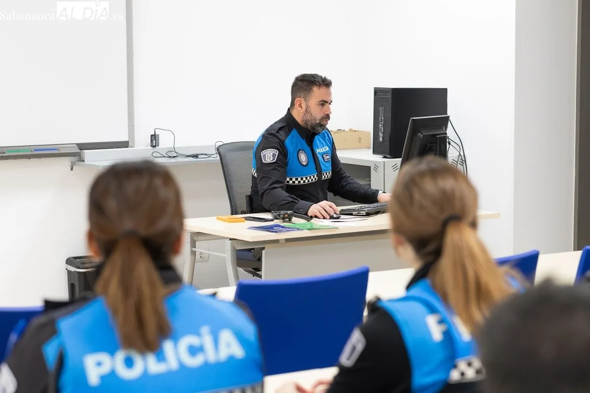 Una noche de patrulla con la Policía Local de Salamanca | Fotos: David Sañudo