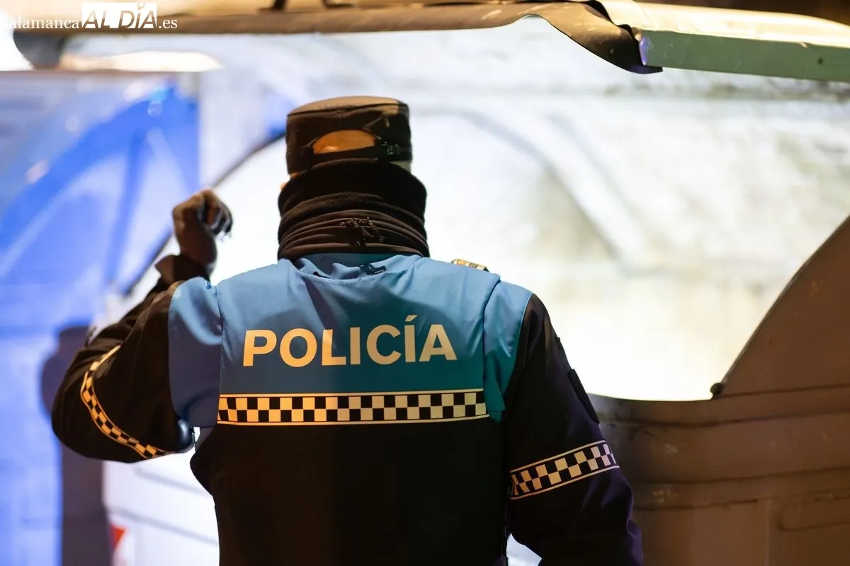 Una noche de patrulla con la Policía Local de Salamanca | Fotos: David Sañudo