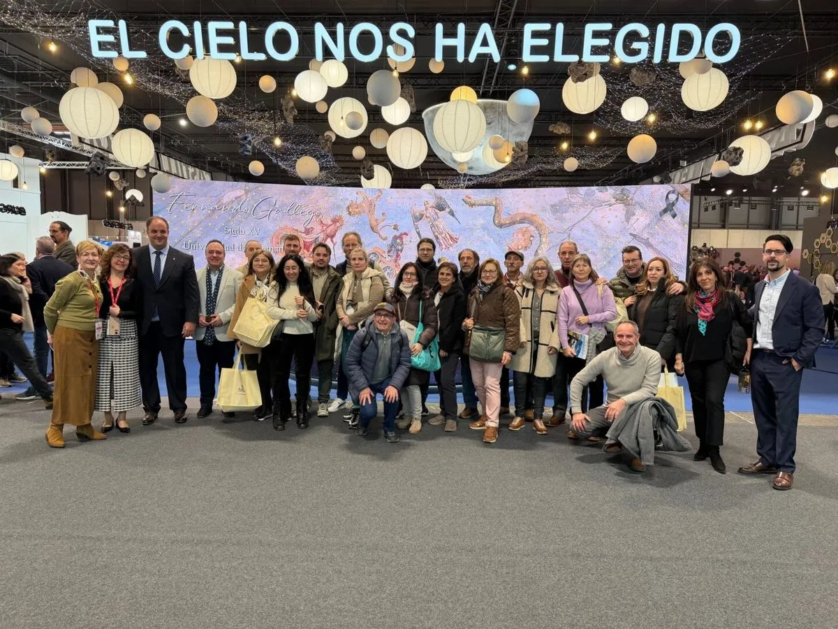 Foto 6 - Guijuelo consolida su &eacute;xito en Fitur con un stand abarrotado (FOTOS)