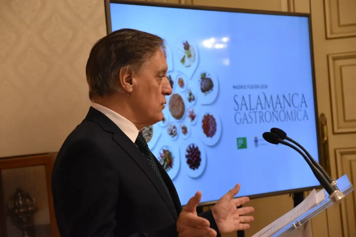 Presentación en el Ayuntamiento de la expedición salmantina que irá a Madrid Fusión. Foto de Toni Sánchez
