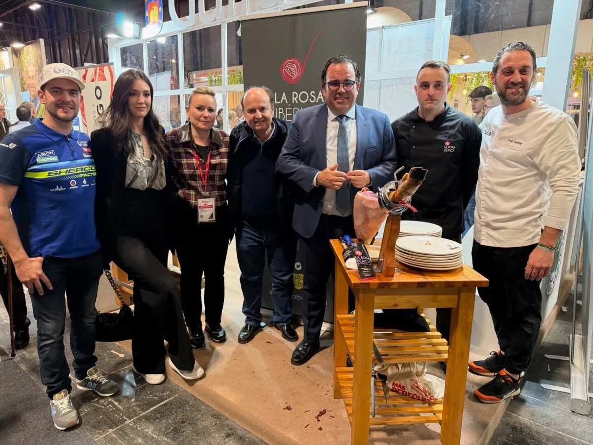 Foto 2 - Guijuelo protagoniza una intensa jornada en Fitur con la visita de l&iacute;deres pol&iacute;ticos y la presentaci&oacute;n de la 40&ordf; Matanza T&iacute;pica (FOTOS)