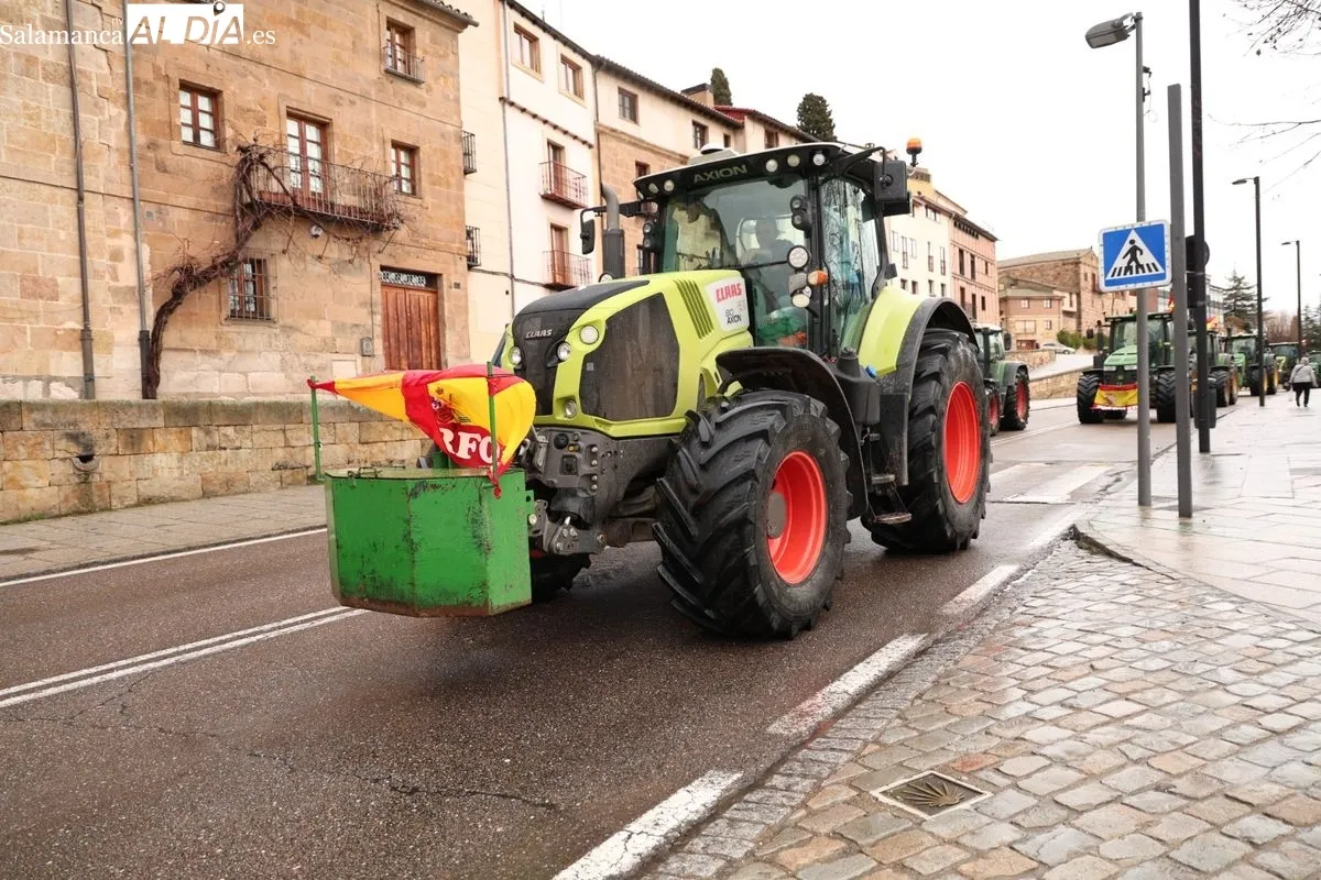  El campo salmantino se movilización una gran tractorada contra el acuerdo de Mercosur y la PAC | FOTOS: David Sañudo