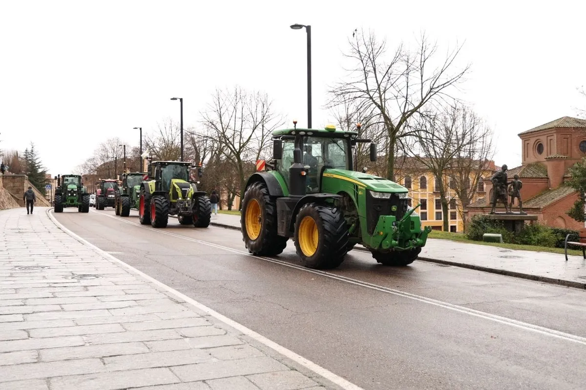  El campo salmantino se movilización una gran tractorada contra el acuerdo de Mercosur y la PAC | FOTOS: David Sañudo