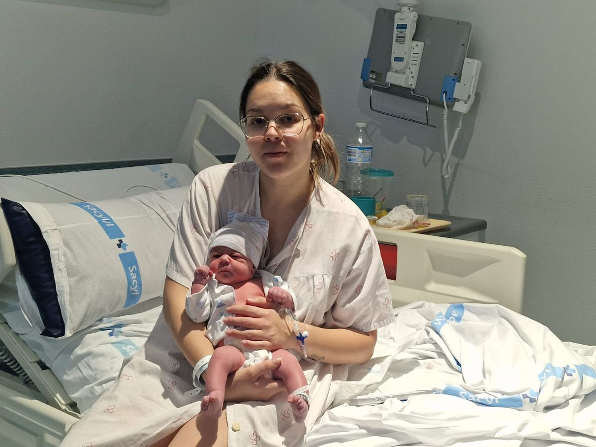 El primer bebé de 2026 en Salamanca es una niña nacida a la 01:47