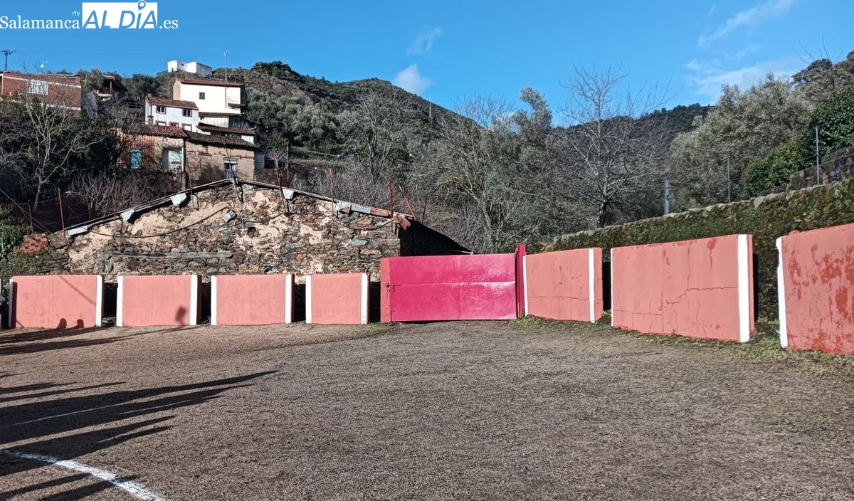 Plaza de toros de Valero en foto de archivo