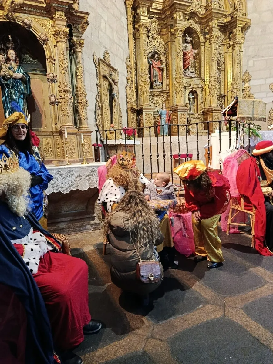 Visita de los Reyes Magos a Aldeadávila de la Ribera
