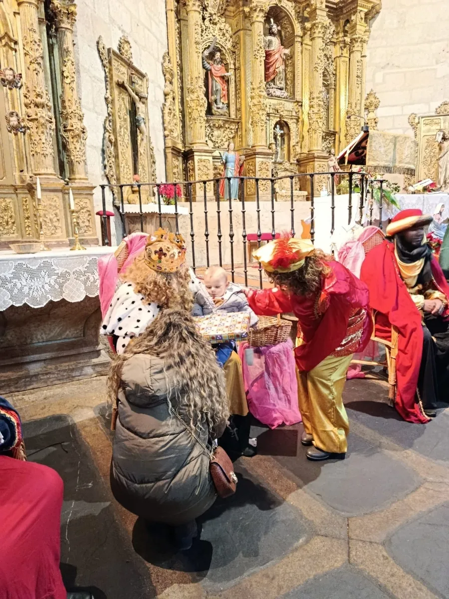 Visita de los Reyes Magos a Aldeadávila de la Ribera