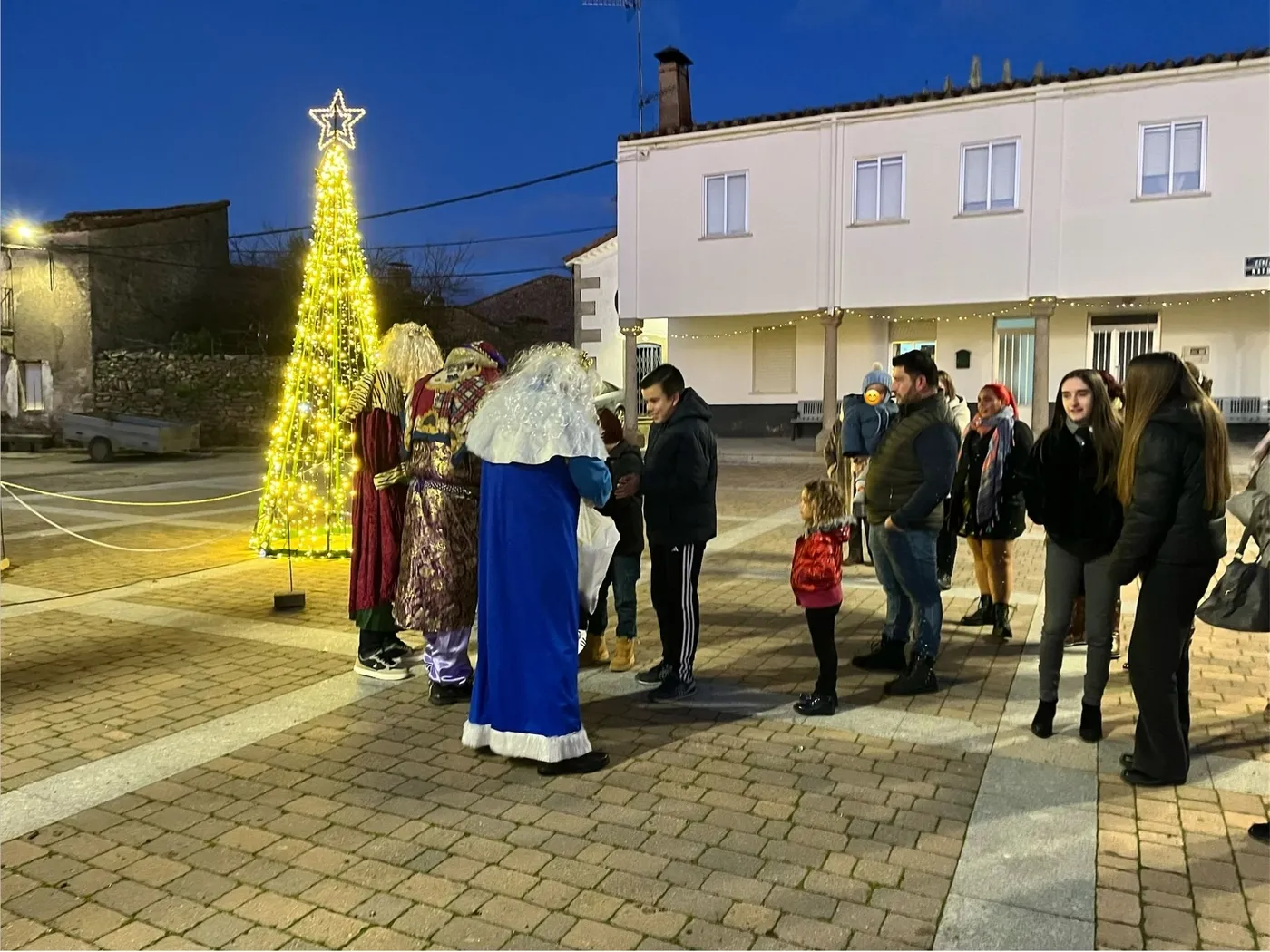 Visita de los Reyes Magos a Guadramiro