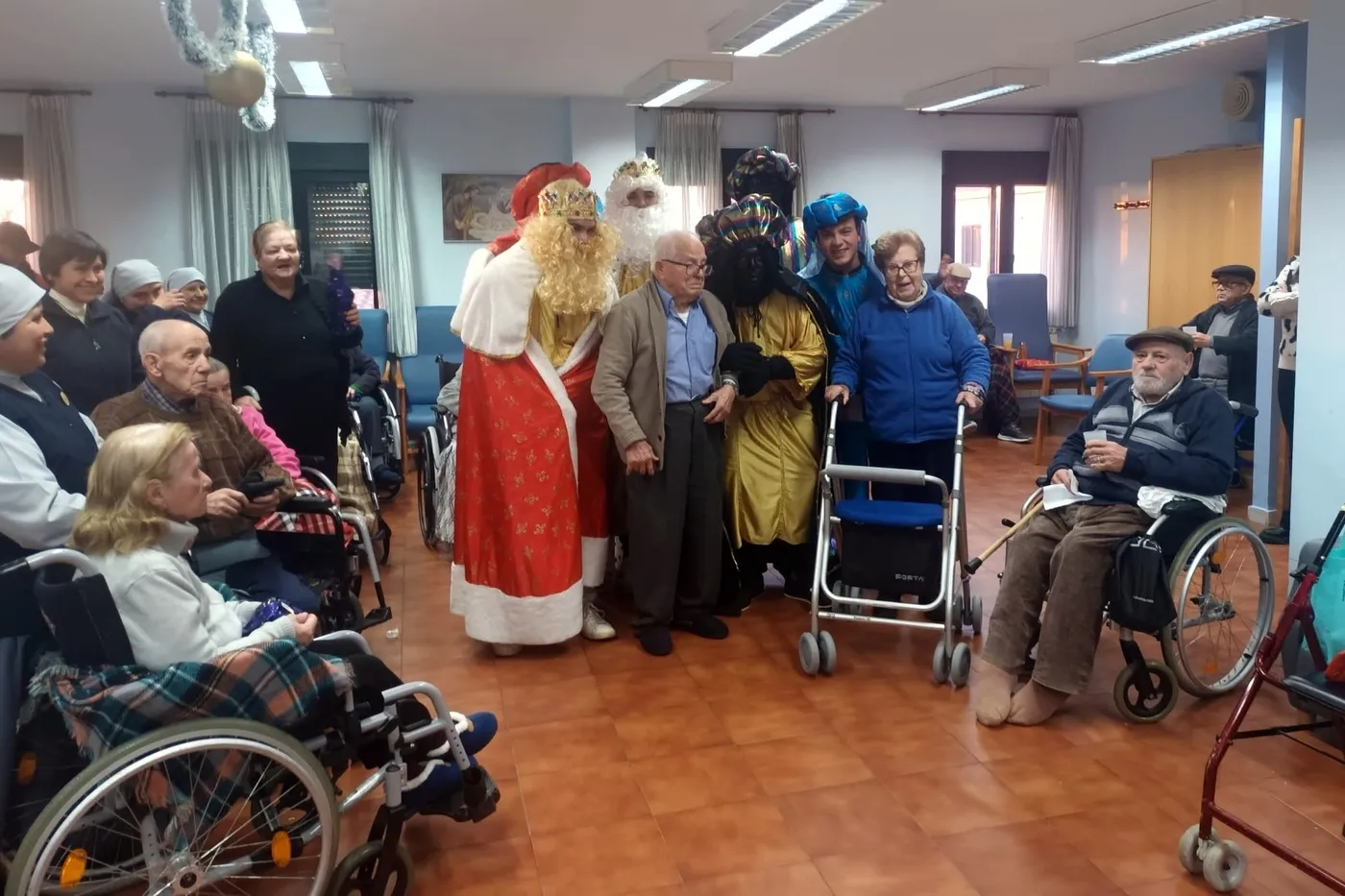 Visita de los Reyes Magos a Bañobárez