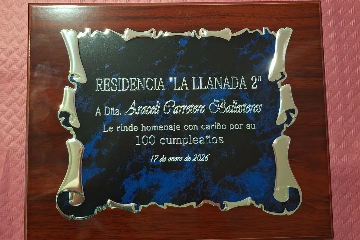 Centenario de Araceli y Ángel en la resdiencia La Llanada 2 de Aldeadávila de la Ribera