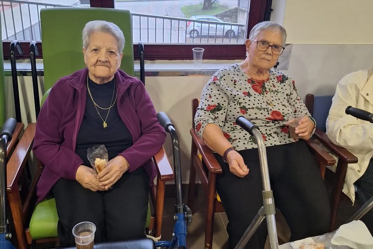 Centenario de Araceli y Ángel en la resdiencia La Llanada 2 de Aldeadávila de la Ribera