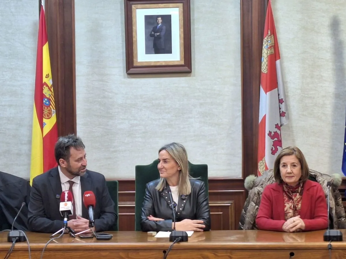 Foto 2 - La ministra Milagros Tol&oacute;n elige B&eacute;jar para su primera visita oficial y se compromete a impulsar el proyecto de La Covatilla