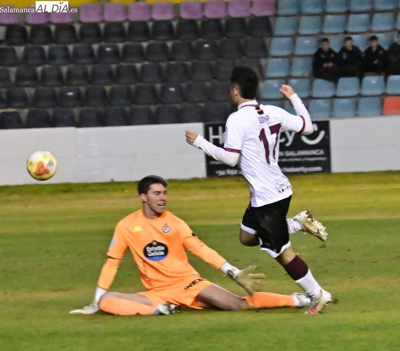 Foto 3 - FOTOS | El Salamanca UDS deja KO al Valladolid Promesas con una gran segunda parte y suma su primer triunfo de 2026 (3-0)