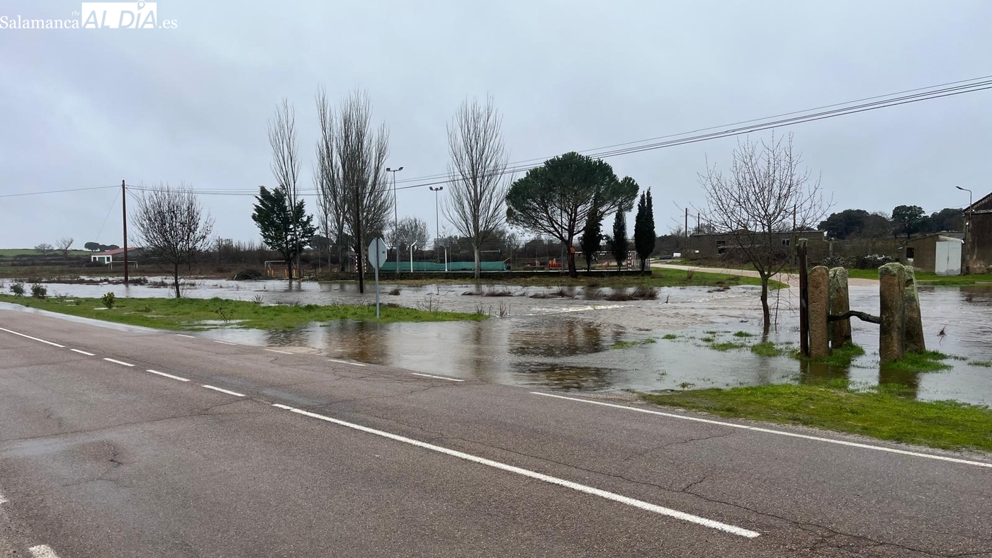 Accidente Yecla Bogajo: Salida de vía por agua en la DSA-460