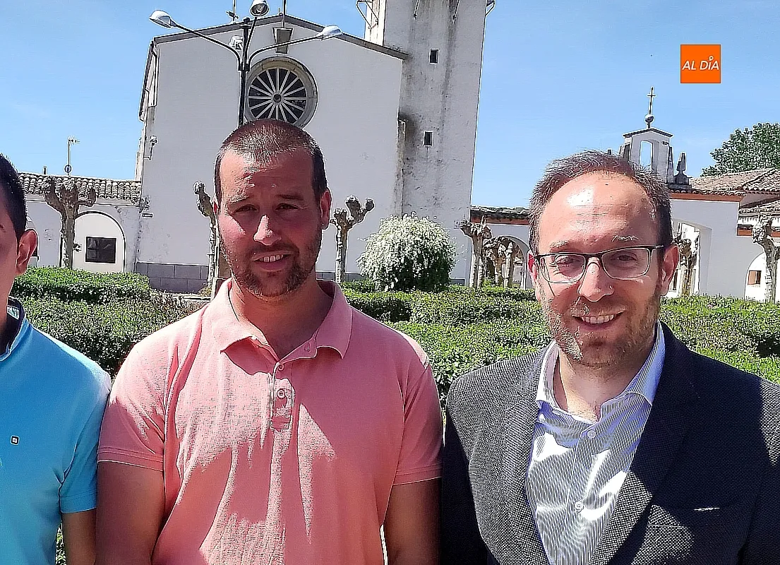 de izquierda a derecha alcalde de Águeda y de Ciudad Rodrigo