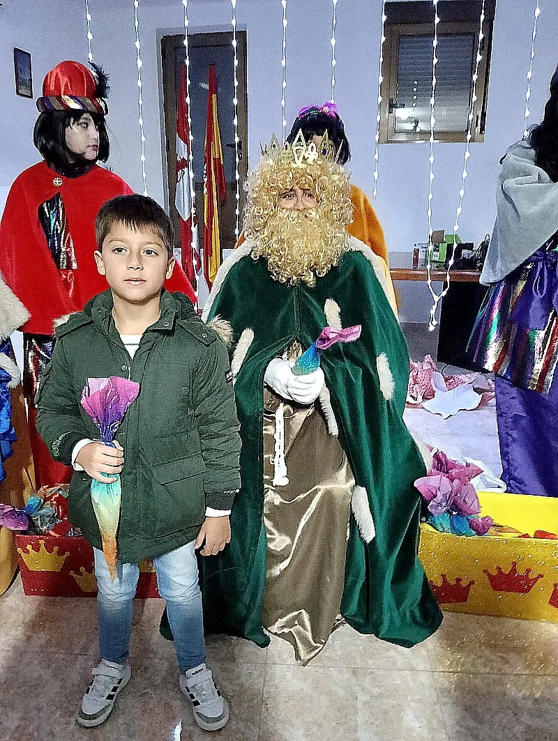 Los más pequeños de El Bodón reciben a los Reyes Magos