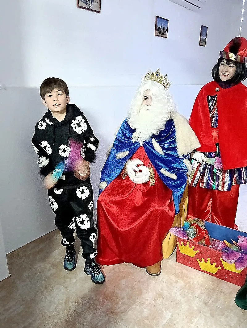 Los más pequeños de El Bodón reciben a los Reyes Magos