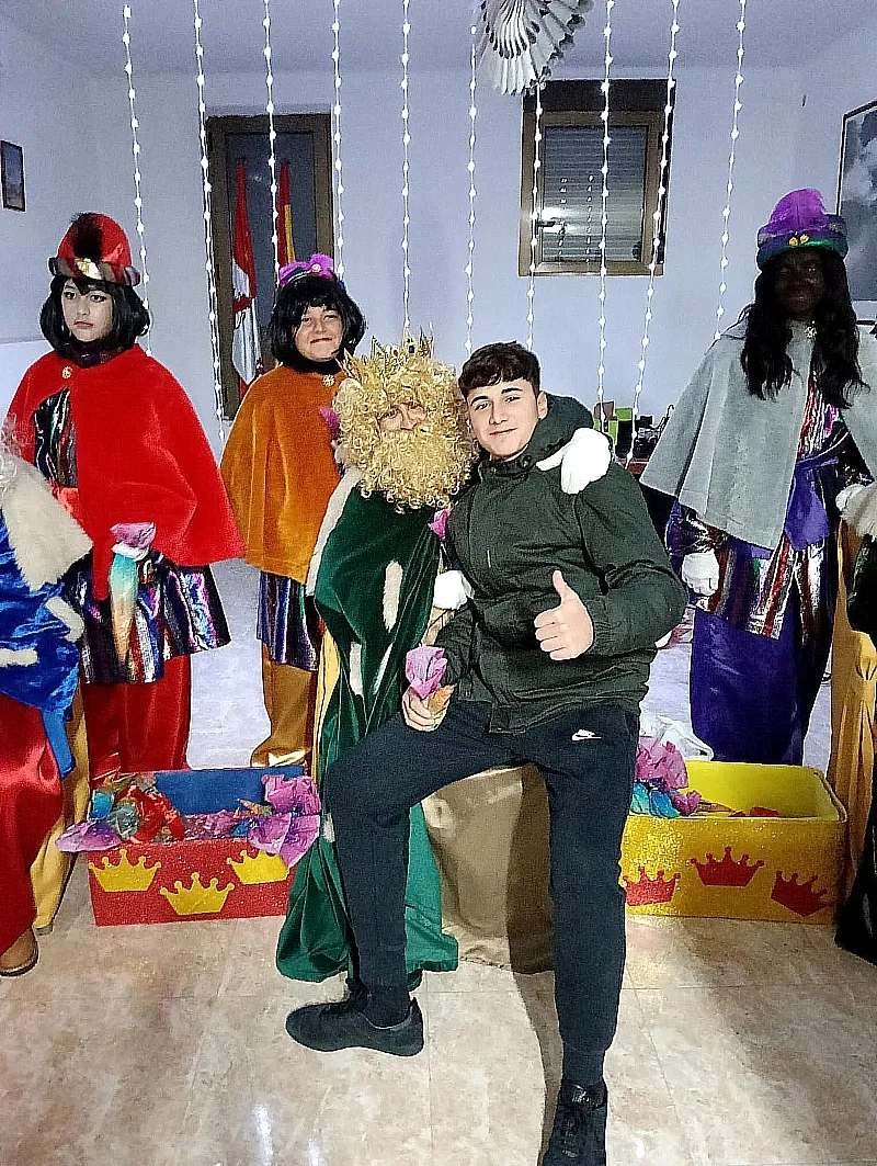 Los más pequeños de El Bodón reciben a los Reyes Magos